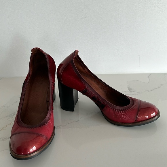 Red shoes - Picture 1 of 2